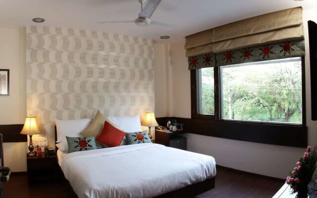 Stallen Suites Nehru Place by FabHotels