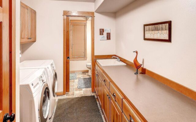 Evergreen Mountain Lodge