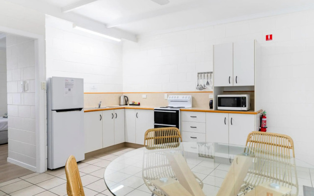 Palm View Holiday Apartments
