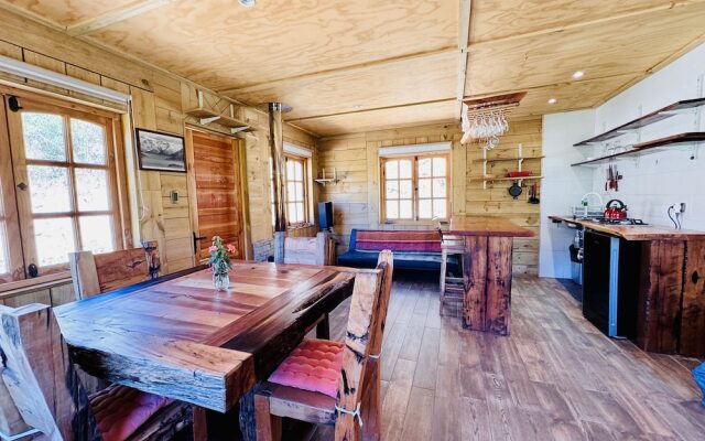 Cabañas entre montañas con tinajas calientes