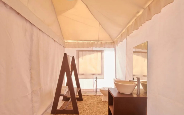 Savi Camps