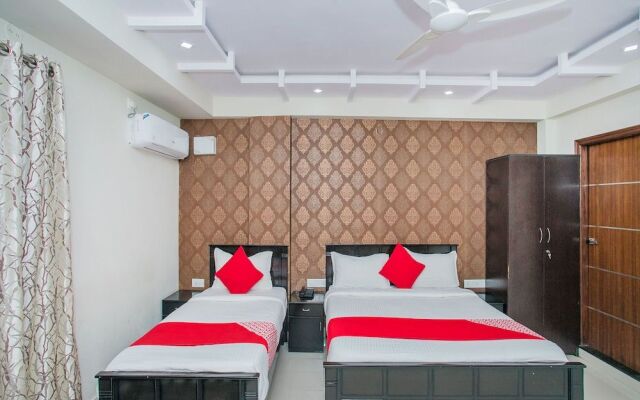 OYO 16455 Amazing Inn