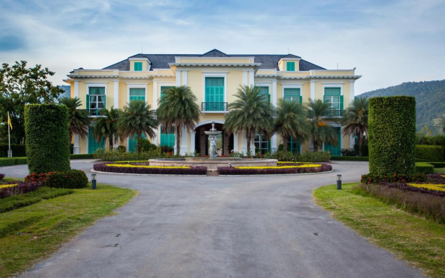 Chateau de Khaoyai Hotel & Resort