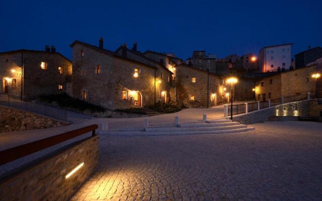 Borgotufi Albergo Diffuso