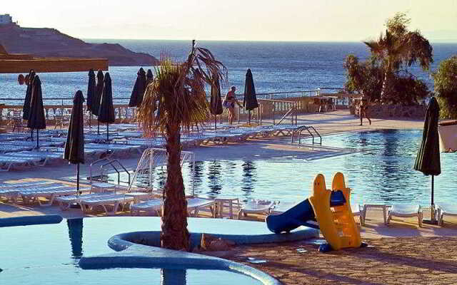 Green Beach Resort Hotel