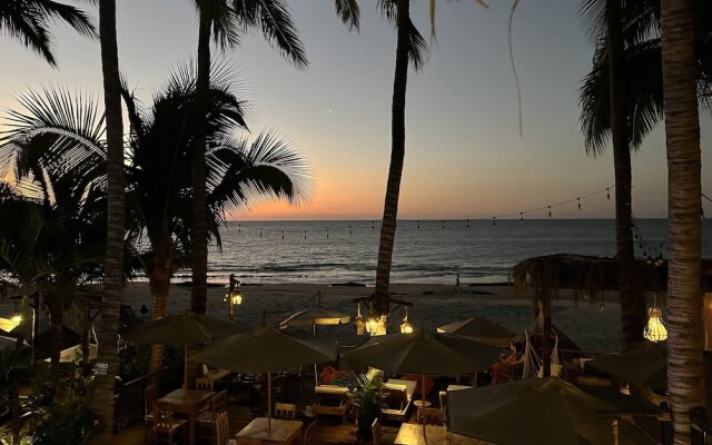 Los Corales