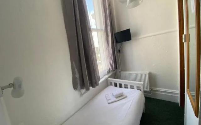 Carlton Courth Hotel Eastbourne