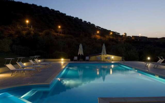 Spacious Holiday Home in Patti With Pool