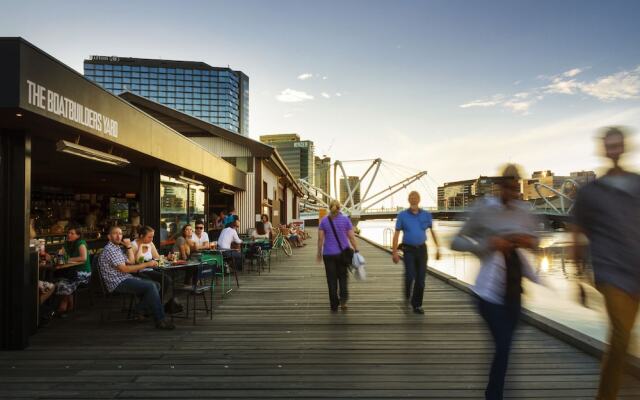 Waterfront Melbourne Apartments