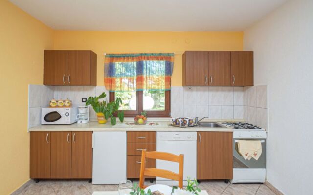 Kristina Laginji in Laginji