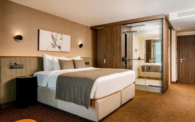 Kronwell Brasov Hotel