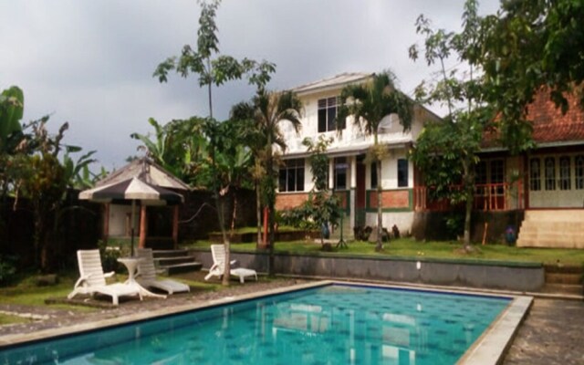 Cunang Hill Hotel & Resort