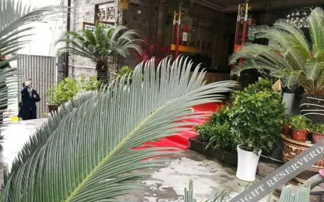 Tuojiang Yinxiang River-view Inn