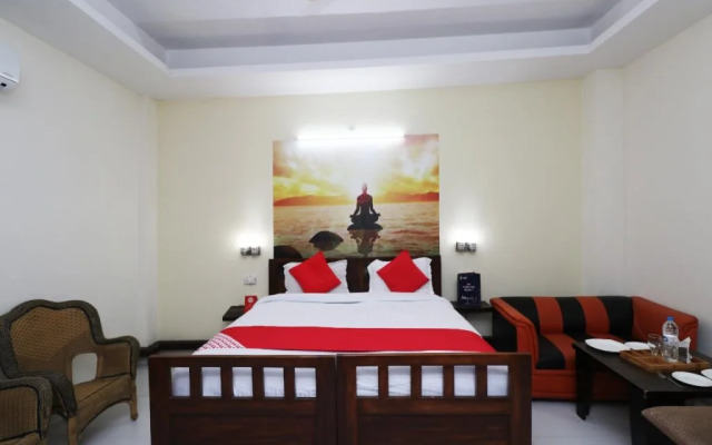 The Classic By OYO Rooms