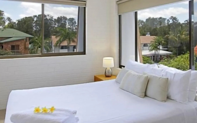 Main Beach Apartments