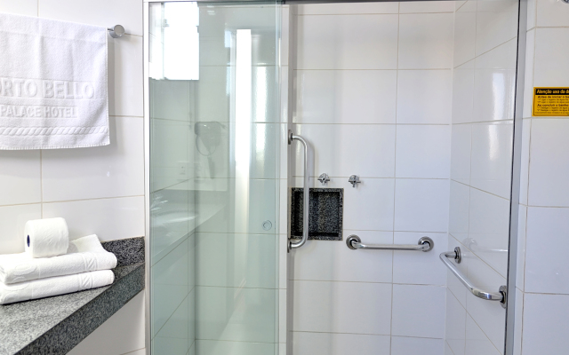 Porto Minas Hotel e Convenções