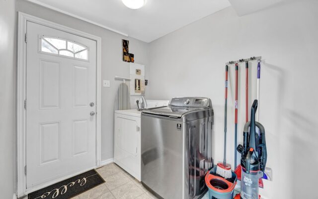 Family House with Httb Playgr BBQ Firept