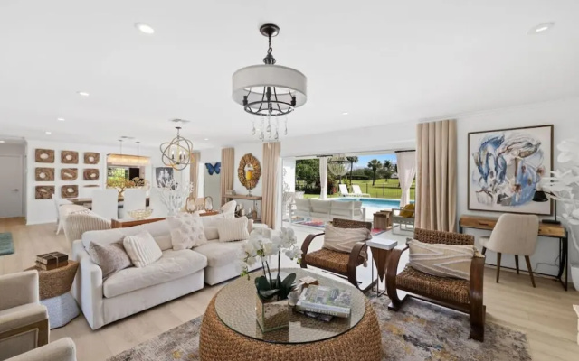 Luxury Beach House With Golf Course View