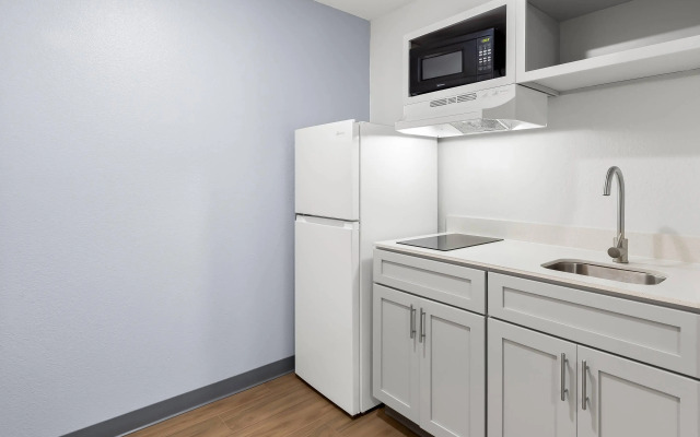 Suburban Studios Lakeland North I-4