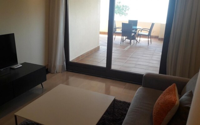 Beach Apartment With Spa & Gym