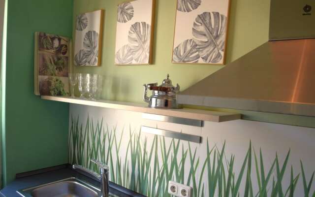 Cosy Apartment in Oberhausen With Balcony