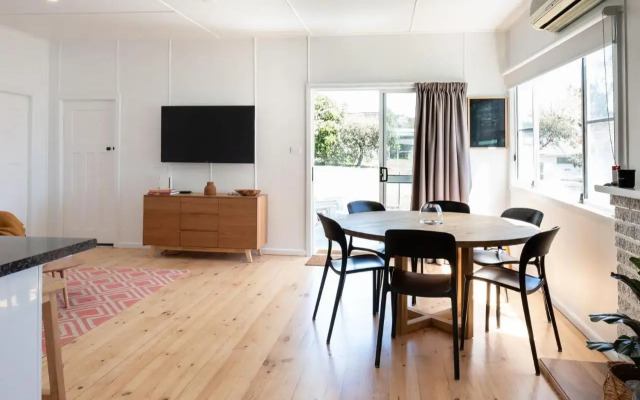 Bendy Beach House