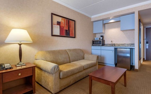 Best Western Plus Oswego Hotel and Conference Center