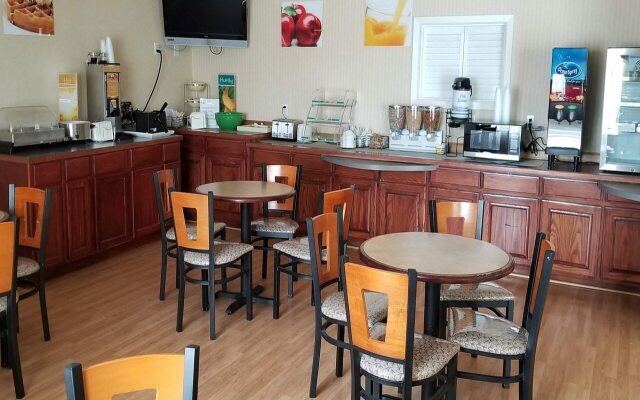 FairBridge Inn & Suites Cleburne