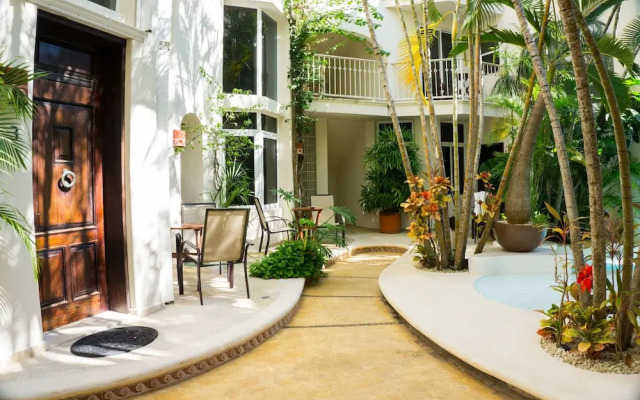 Royal Palms 9 1 Bedroom Condo by RedAwning