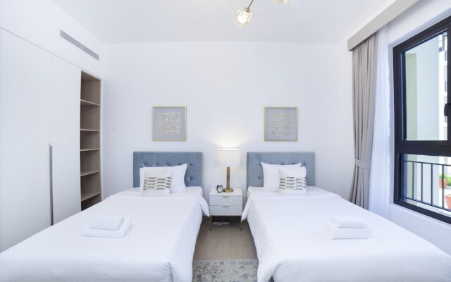 Signature 2BR in Port de La Mer