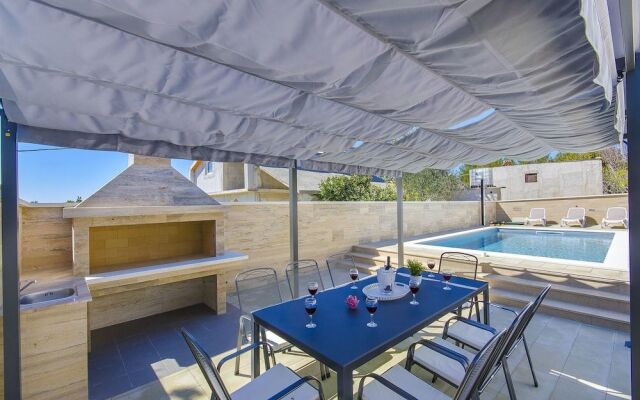Apartments Villa V