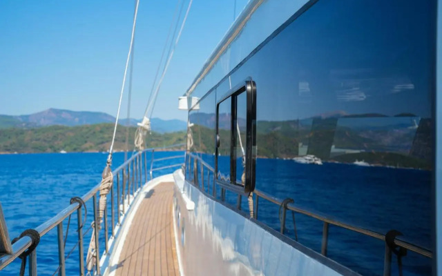 Tarsu Yacht Hotel