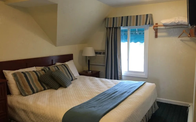 Sea Cliff House Motel
