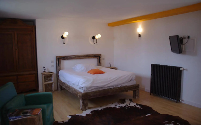 Logis Hôtels Domaine du Châtelard