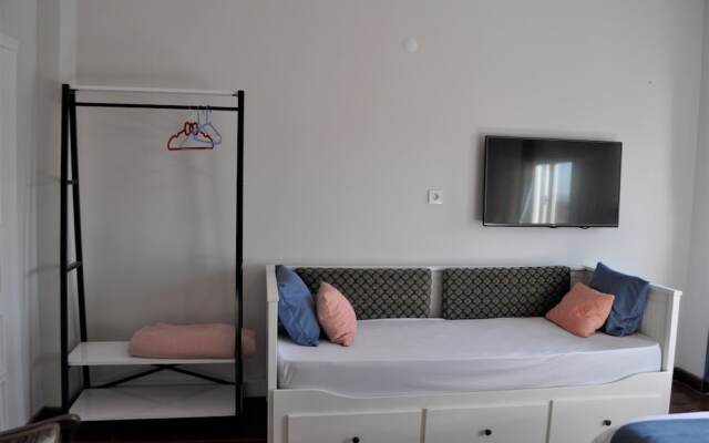 Rooftop Balat Rooms & Apartments