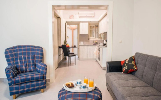 Fine Homey Cosy Apartment With Patio Near Metro