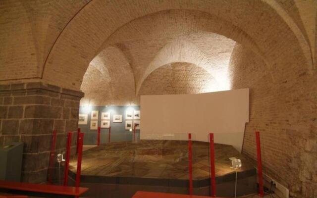 Au coeur des remparts, residence du château*