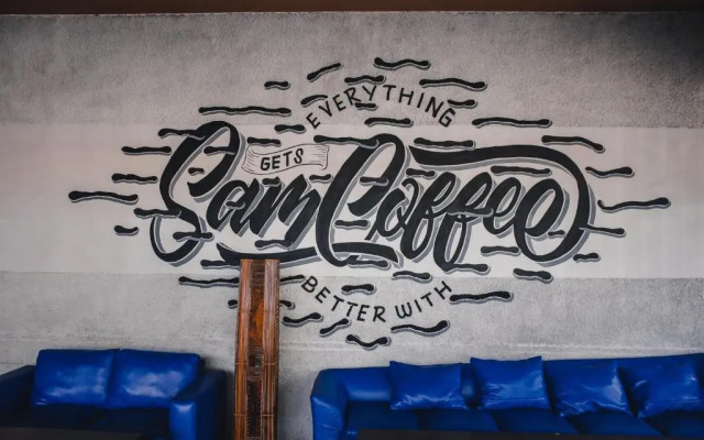 RedDoorz Plus near Sultan Hasanuddin Airport