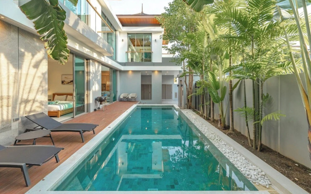 Pool Villa Near Beach Boat Avenue V219