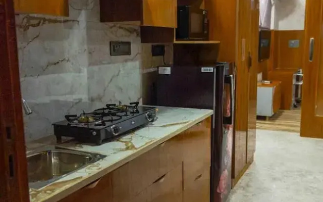 Platinum Service Apartment DLF Phase 3