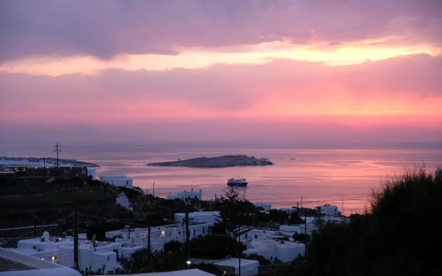 Ostraco Suites