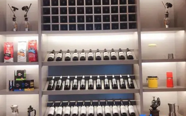 Polysheron Hotel (Changsha Helong Sports Center Houjiatang Subway Station)