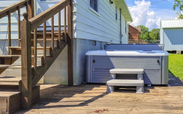 Dog-friendly Fayetteville Home w/ Hot Tub!