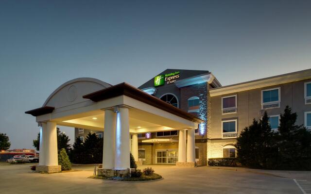 Holiday Inn Express Hotel & Suites Vernon College Area, an IHG Hotel