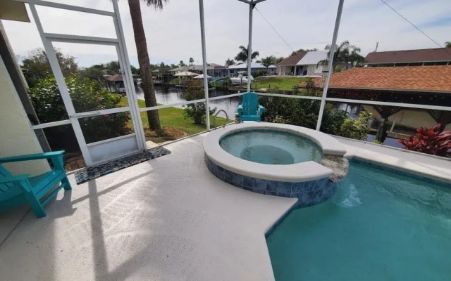 Cozy Canal 3 Bedroom Home