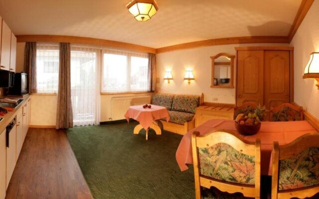 Apart Garni Hax'n Tenne