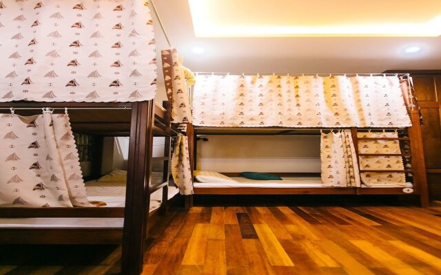 Meraki Villa Hostel