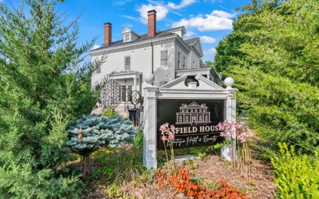 Pasfield House Inn