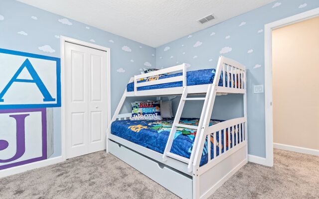 Family Friendly! 6bed 5Ba Villa with Pool