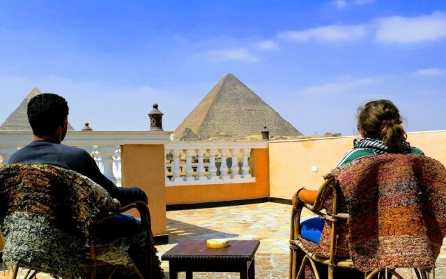 Pyramids Loft Homestay